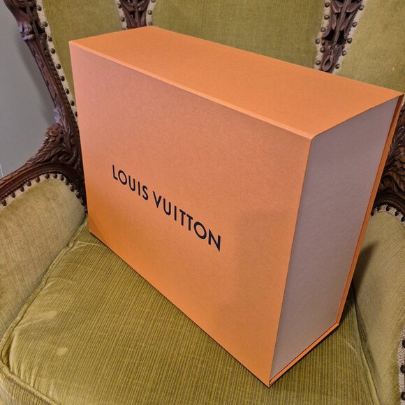 LOUIS VUITTON NEW big box - Picture 1 of 3